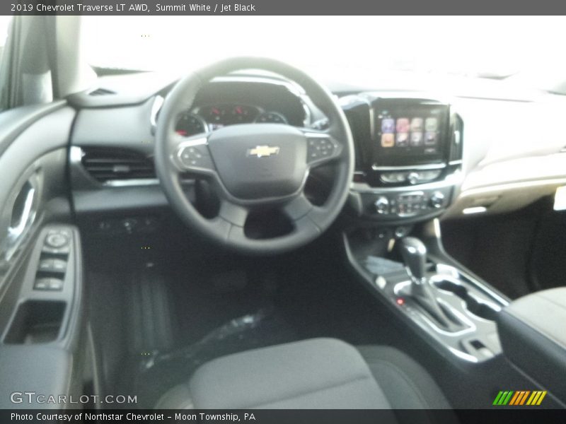 Summit White / Jet Black 2019 Chevrolet Traverse LT AWD