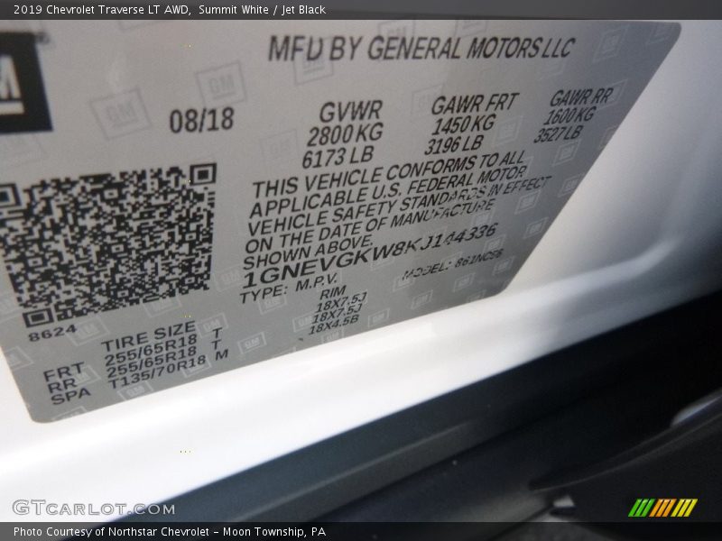 Summit White / Jet Black 2019 Chevrolet Traverse LT AWD