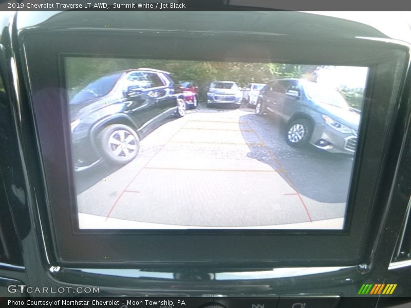 Summit White / Jet Black 2019 Chevrolet Traverse LT AWD