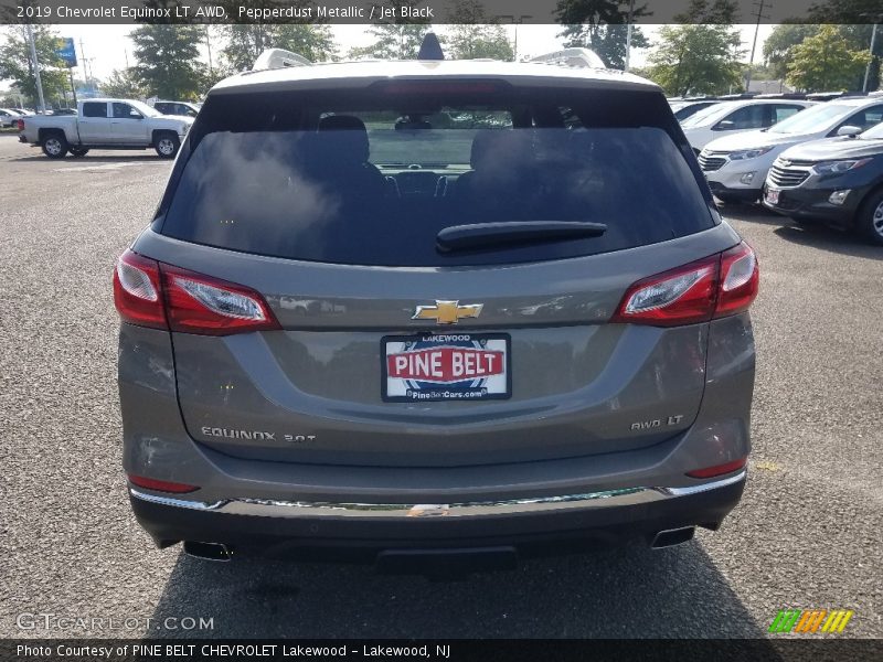 Pepperdust Metallic / Jet Black 2019 Chevrolet Equinox LT AWD
