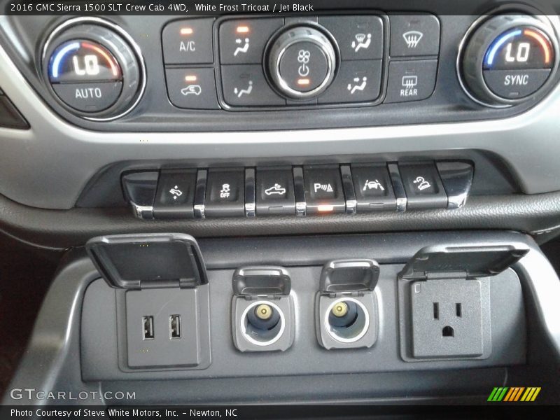 White Frost Tricoat / Jet Black 2016 GMC Sierra 1500 SLT Crew Cab 4WD