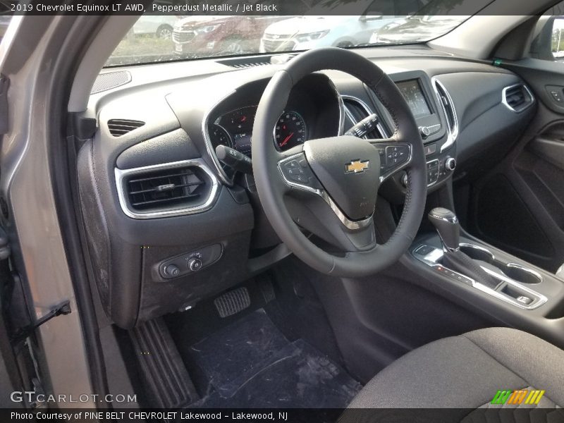 Pepperdust Metallic / Jet Black 2019 Chevrolet Equinox LT AWD