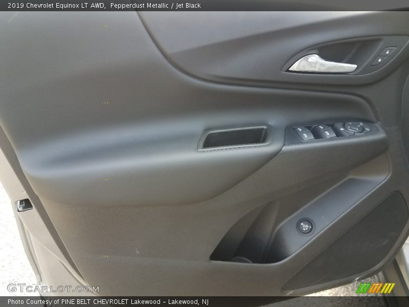 Pepperdust Metallic / Jet Black 2019 Chevrolet Equinox LT AWD