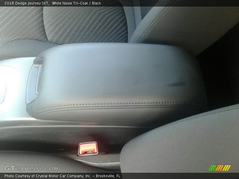 White Noise Tri-Coat / Black 2018 Dodge Journey SXT