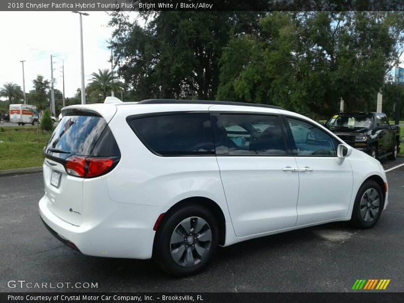 Bright White / Black/Alloy 2018 Chrysler Pacifica Hybrid Touring Plus
