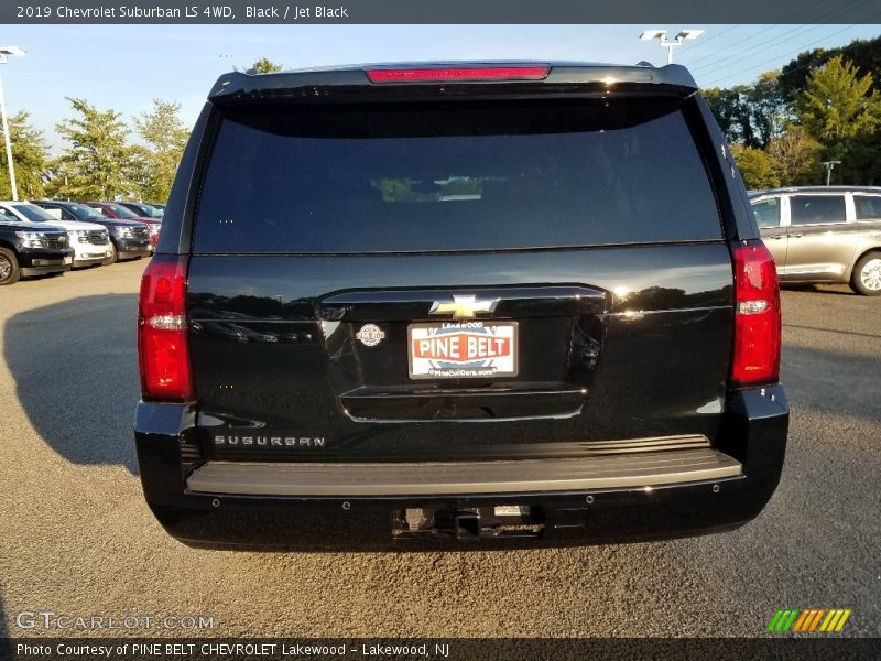 Black / Jet Black 2019 Chevrolet Suburban LS 4WD