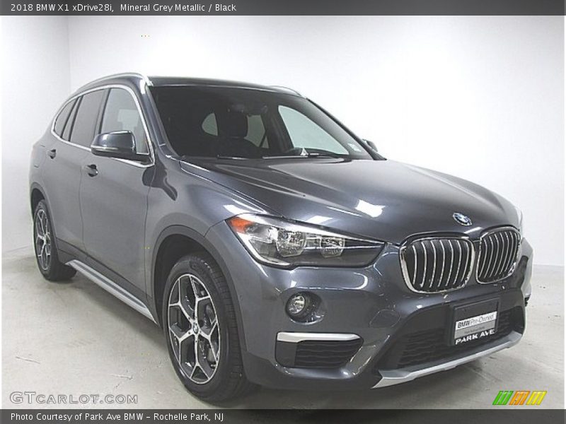 Mineral Grey Metallic / Black 2018 BMW X1 xDrive28i