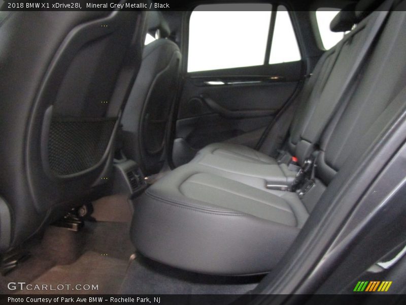 Mineral Grey Metallic / Black 2018 BMW X1 xDrive28i