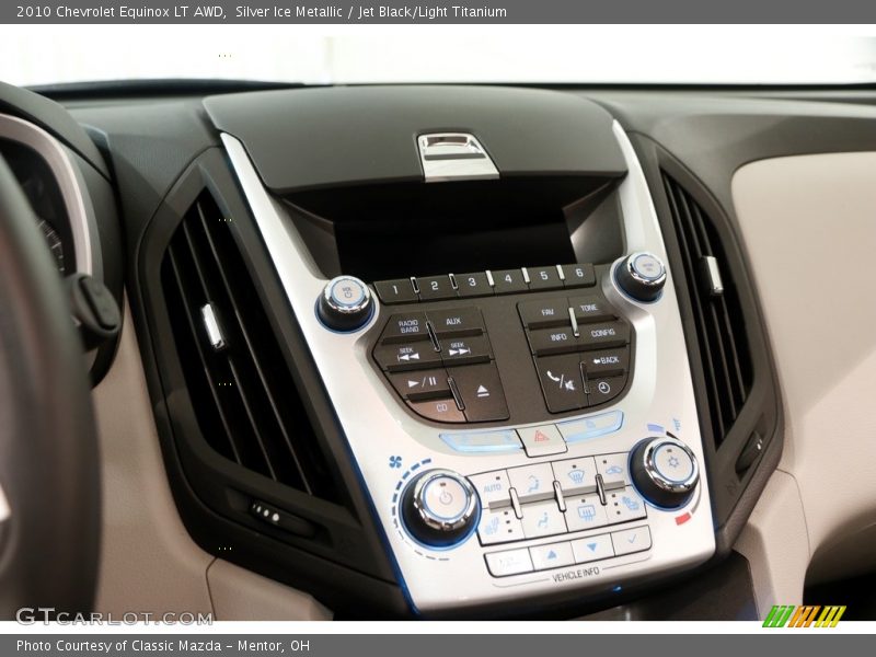 Silver Ice Metallic / Jet Black/Light Titanium 2010 Chevrolet Equinox LT AWD