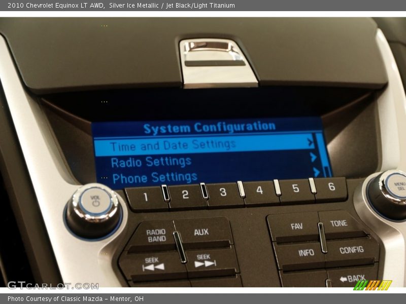 Silver Ice Metallic / Jet Black/Light Titanium 2010 Chevrolet Equinox LT AWD