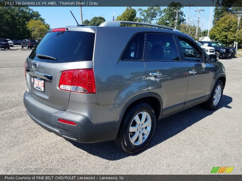 Titanium Silver / Gray 2013 Kia Sorento LX V6 AWD