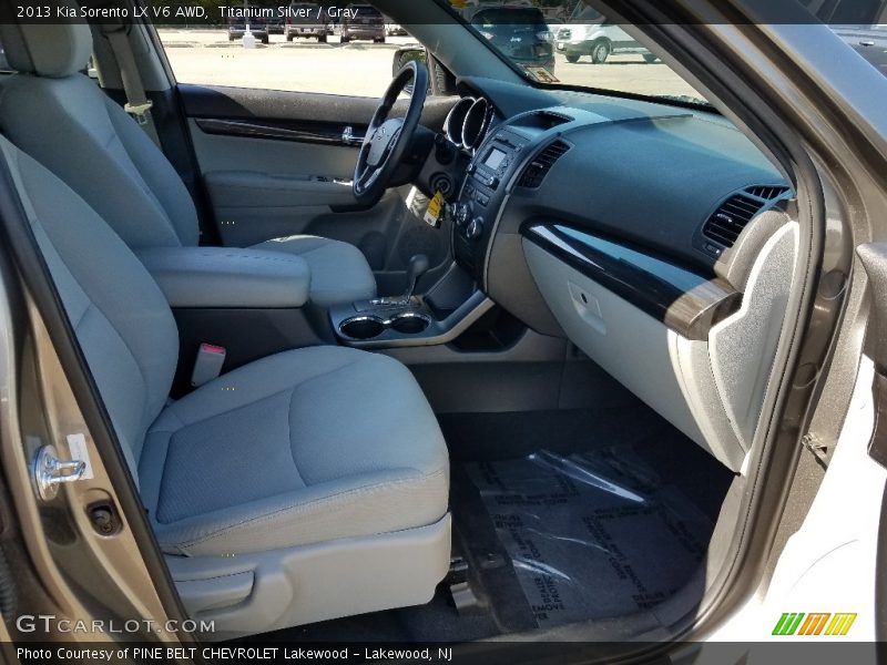 Titanium Silver / Gray 2013 Kia Sorento LX V6 AWD