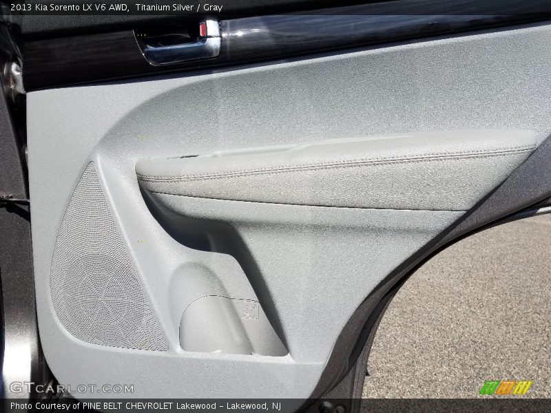 Titanium Silver / Gray 2013 Kia Sorento LX V6 AWD