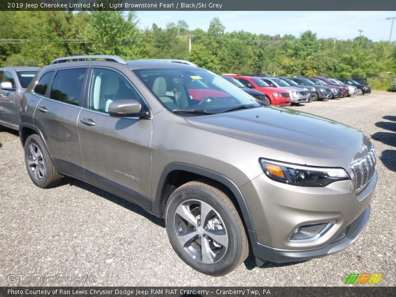 Light Brownstone Pearl / Black/Ski Grey 2019 Jeep Cherokee Limited 4x4