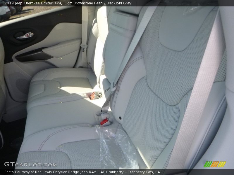 Light Brownstone Pearl / Black/Ski Grey 2019 Jeep Cherokee Limited 4x4