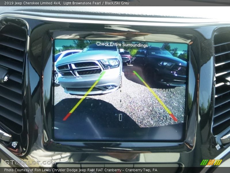 Light Brownstone Pearl / Black/Ski Grey 2019 Jeep Cherokee Limited 4x4
