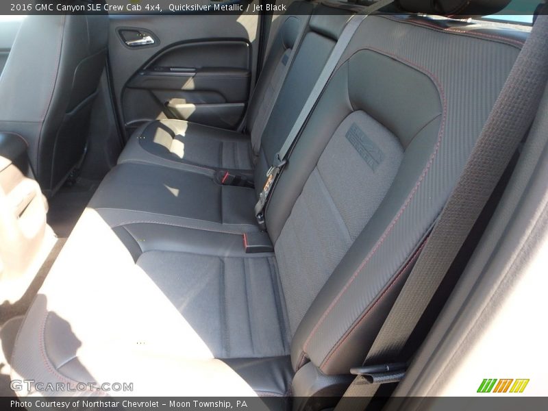 Quicksilver Metallic / Jet Black 2016 GMC Canyon SLE Crew Cab 4x4
