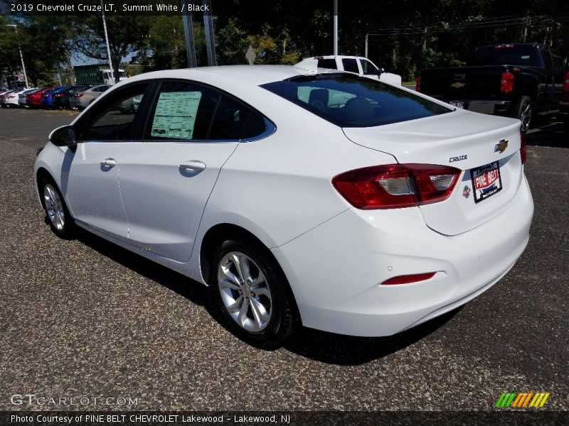 Summit White / Black 2019 Chevrolet Cruze LT