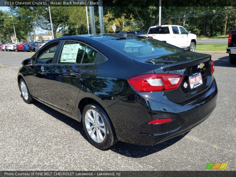 Mosaic Black Metallic / Black 2019 Chevrolet Cruze LS