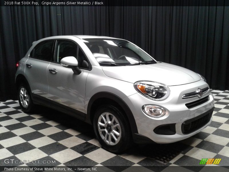 Grigio Argento (Silver Metallic) / Black 2018 Fiat 500X Pop