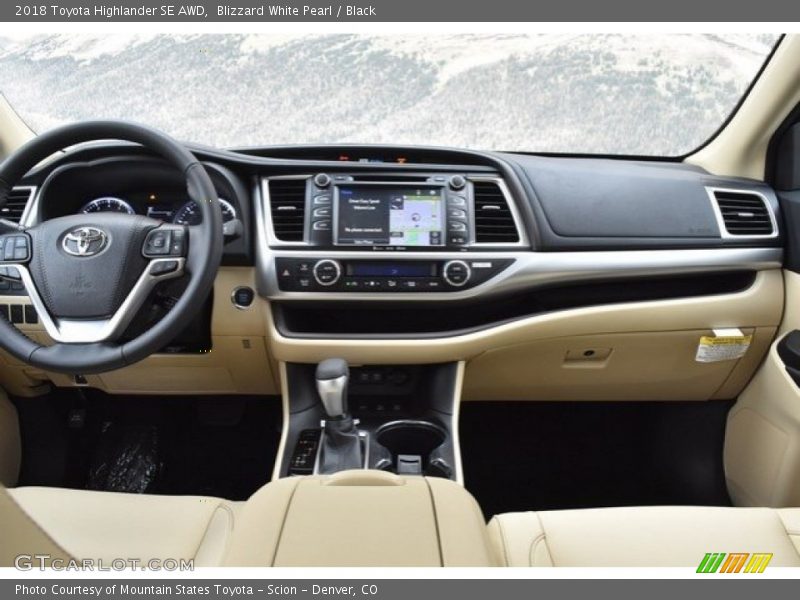 Blizzard White Pearl / Black 2018 Toyota Highlander SE AWD