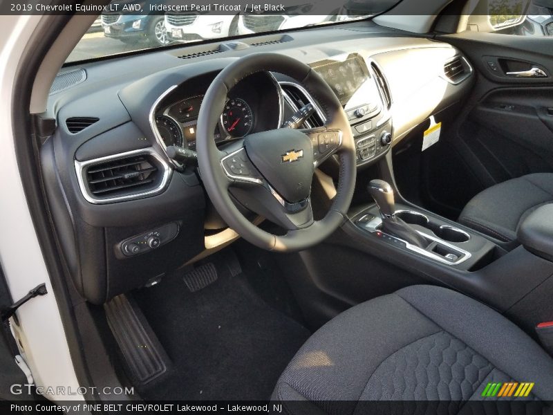 Iridescent Pearl Tricoat / Jet Black 2019 Chevrolet Equinox LT AWD