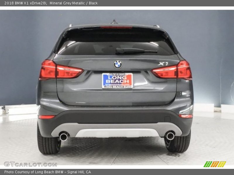 Mineral Grey Metallic / Black 2018 BMW X1 xDrive28i