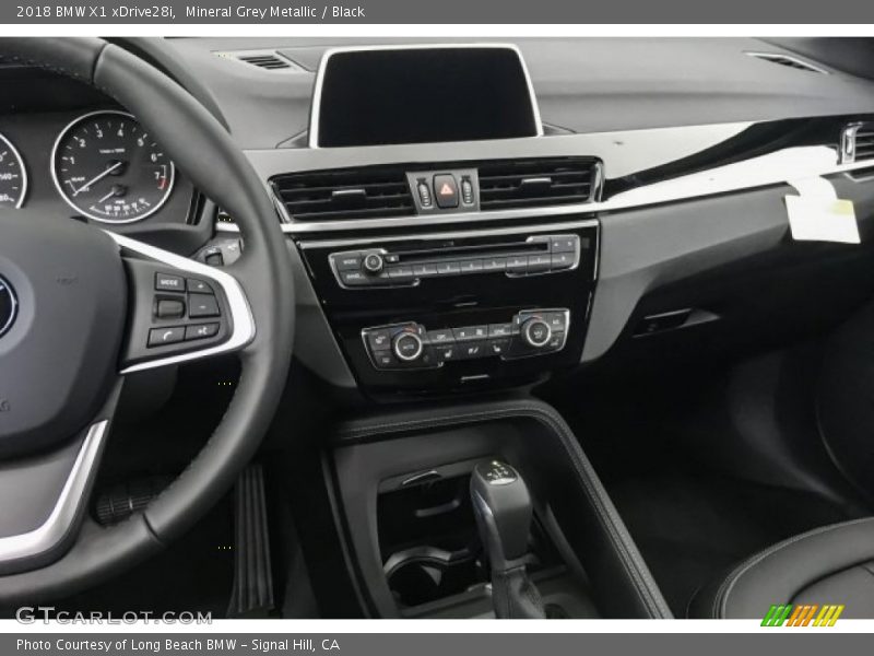 Mineral Grey Metallic / Black 2018 BMW X1 xDrive28i