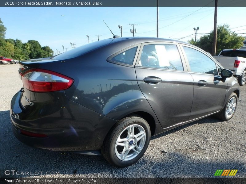 Magnetic / Charcoal Black 2018 Ford Fiesta SE Sedan