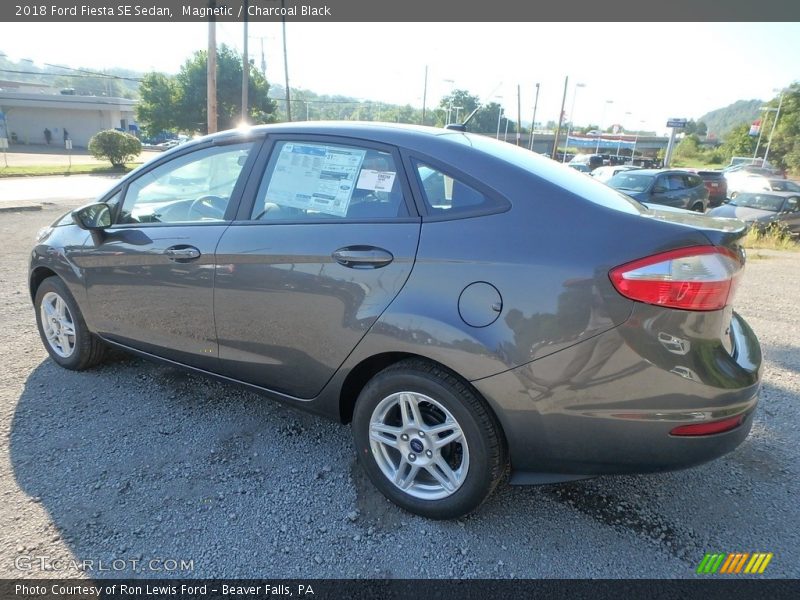 Magnetic / Charcoal Black 2018 Ford Fiesta SE Sedan