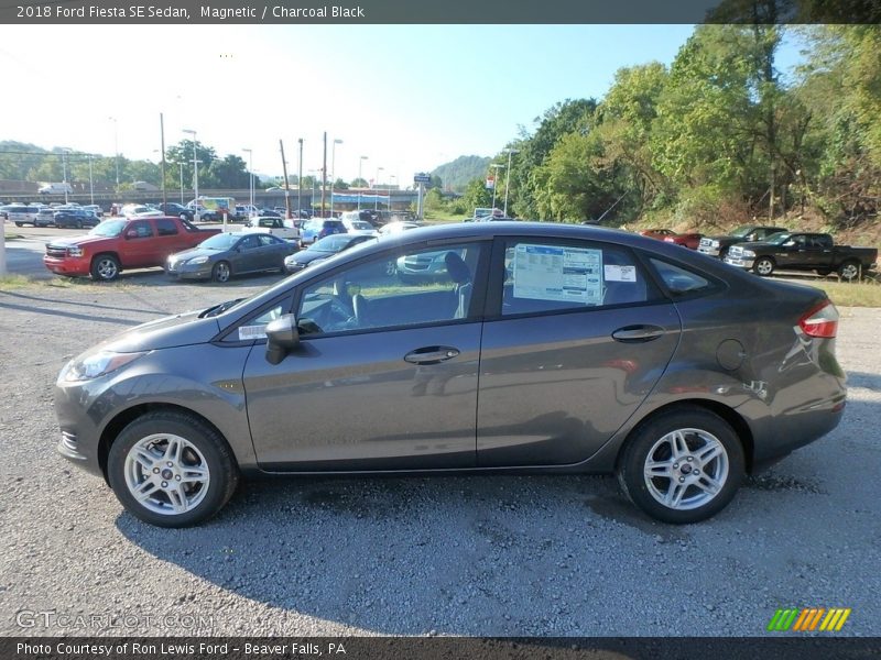 Magnetic / Charcoal Black 2018 Ford Fiesta SE Sedan