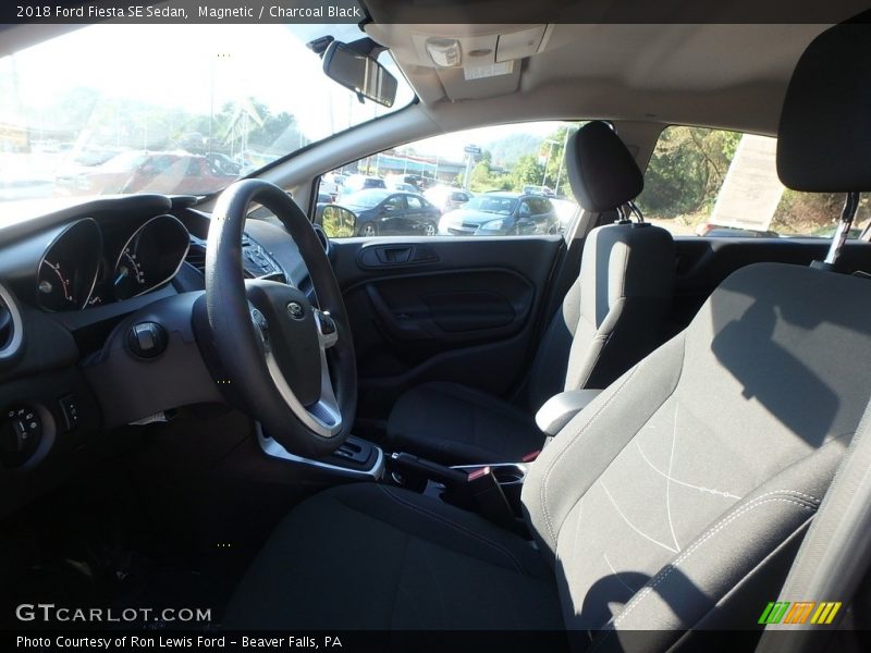 Magnetic / Charcoal Black 2018 Ford Fiesta SE Sedan