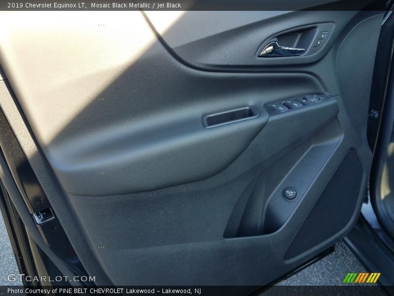 Mosaic Black Metallic / Jet Black 2019 Chevrolet Equinox LT