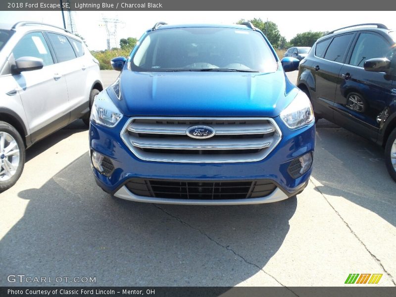 Lightning Blue / Charcoal Black 2018 Ford Escape SE