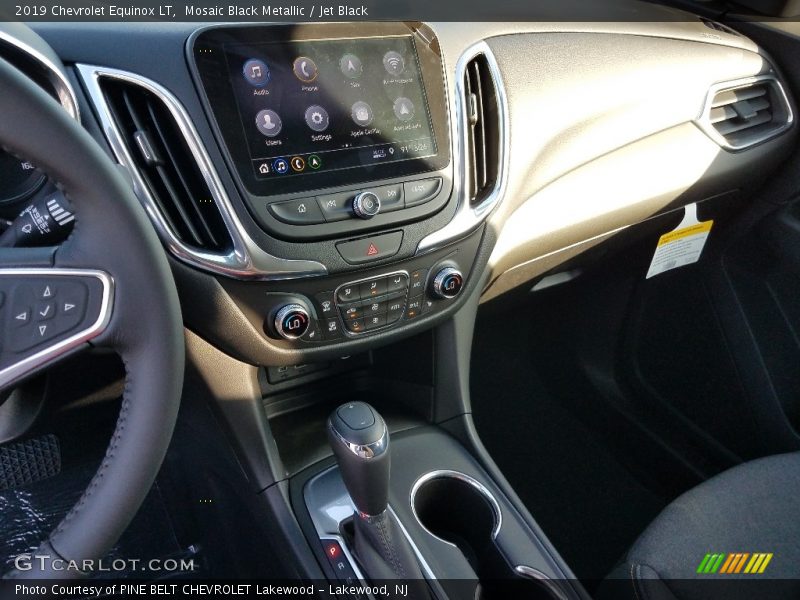 Mosaic Black Metallic / Jet Black 2019 Chevrolet Equinox LT