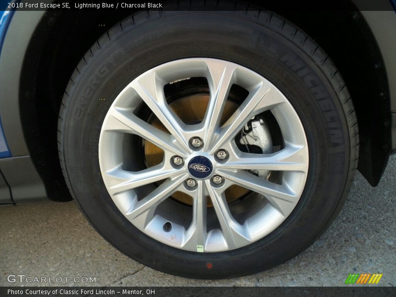 Lightning Blue / Charcoal Black 2018 Ford Escape SE