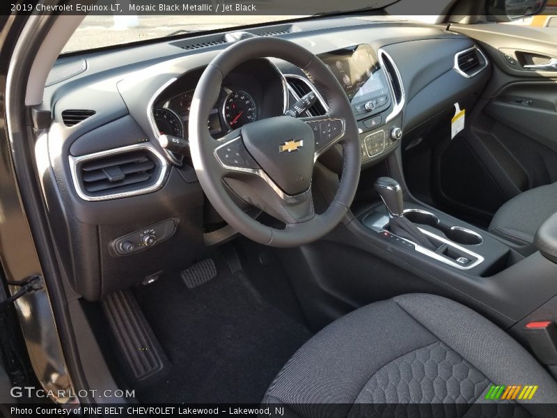 Mosaic Black Metallic / Jet Black 2019 Chevrolet Equinox LT