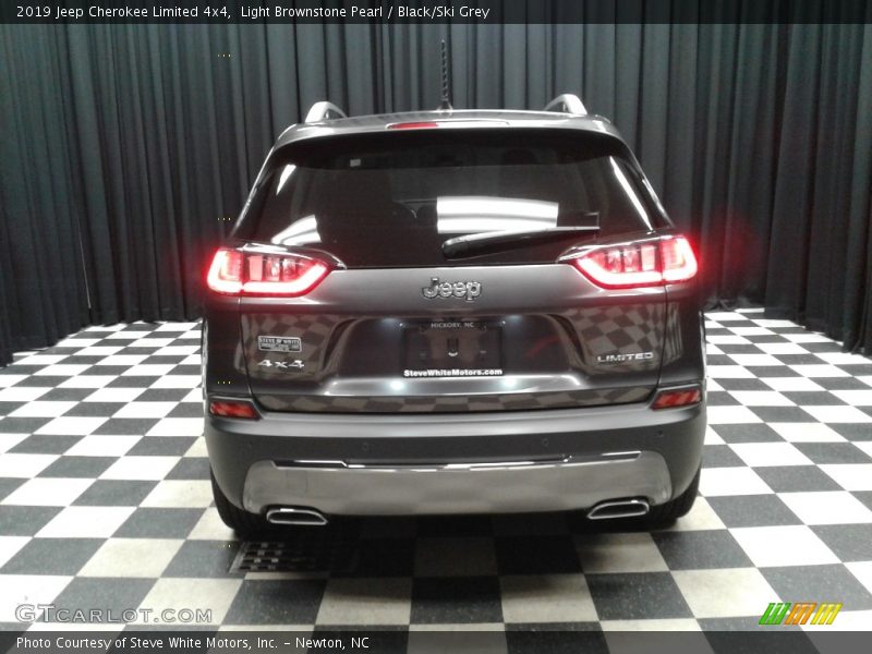 Light Brownstone Pearl / Black/Ski Grey 2019 Jeep Cherokee Limited 4x4