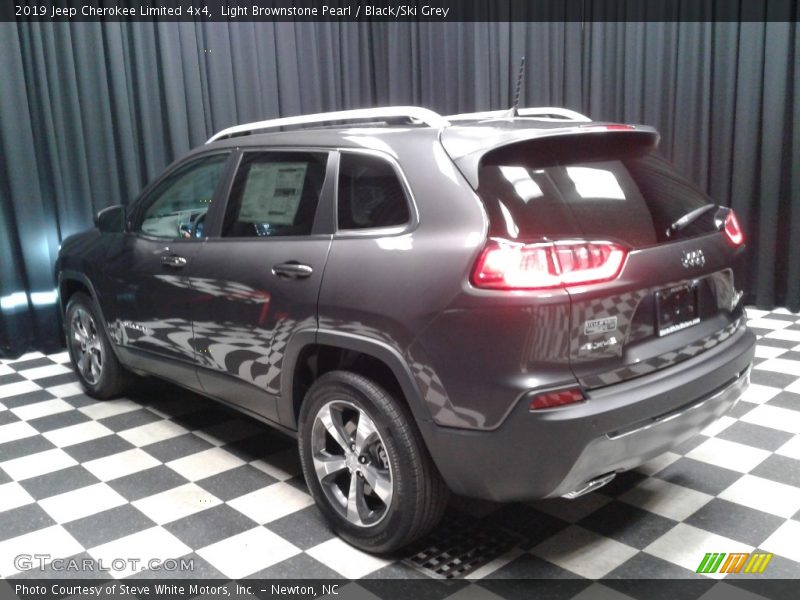 Light Brownstone Pearl / Black/Ski Grey 2019 Jeep Cherokee Limited 4x4