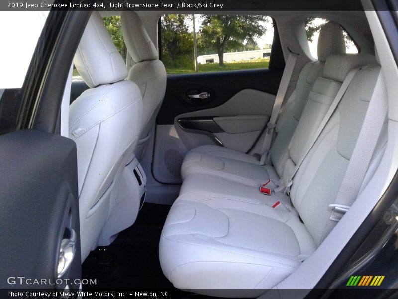 Light Brownstone Pearl / Black/Ski Grey 2019 Jeep Cherokee Limited 4x4