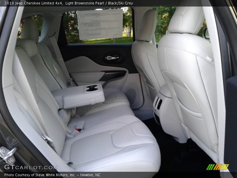 Light Brownstone Pearl / Black/Ski Grey 2019 Jeep Cherokee Limited 4x4