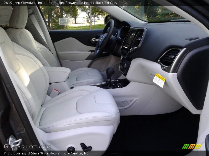 Light Brownstone Pearl / Black/Ski Grey 2019 Jeep Cherokee Limited 4x4