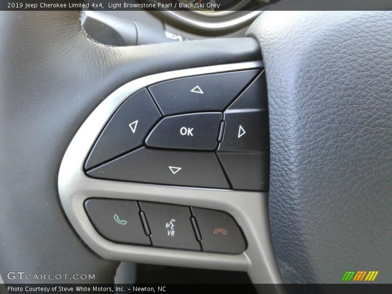 Light Brownstone Pearl / Black/Ski Grey 2019 Jeep Cherokee Limited 4x4