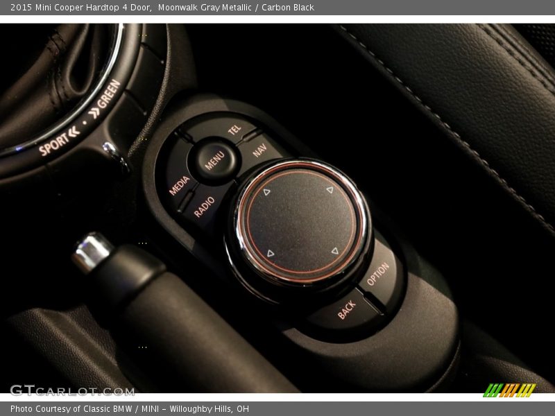 Moonwalk Gray Metallic / Carbon Black 2015 Mini Cooper Hardtop 4 Door