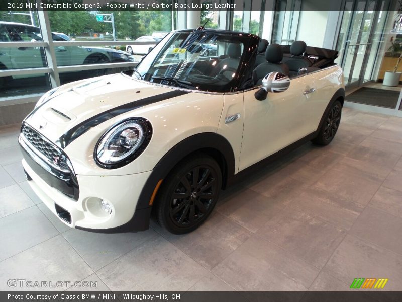 Front 3/4 View of 2019 Convertible Cooper S