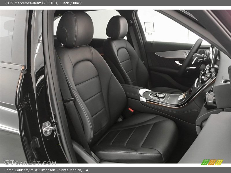 Black / Black 2019 Mercedes-Benz GLC 300