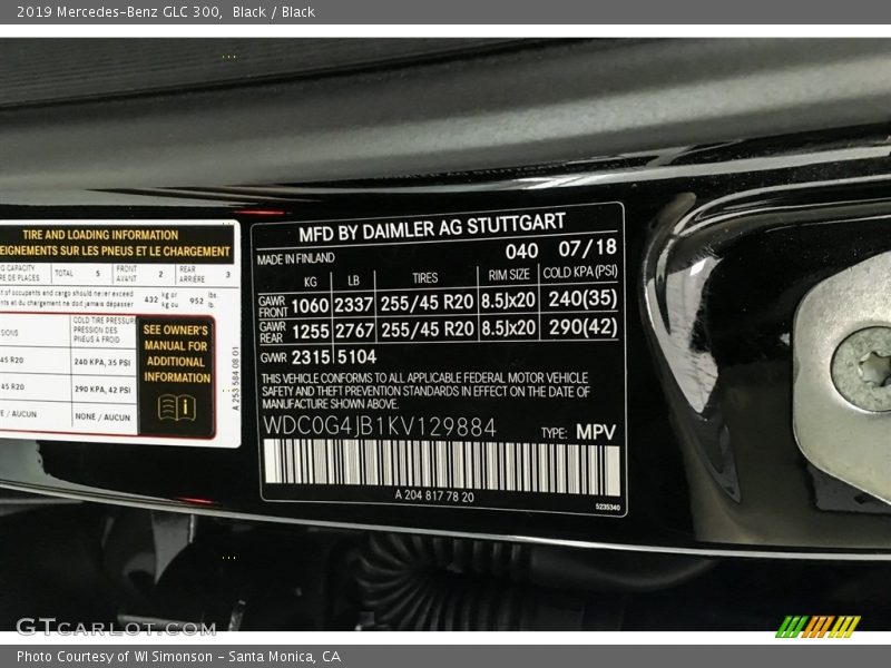 Black / Black 2019 Mercedes-Benz GLC 300
