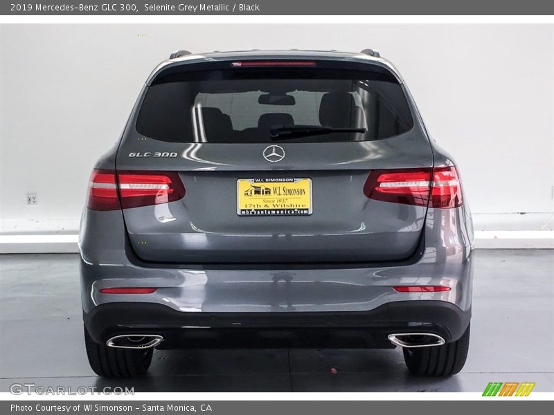Selenite Grey Metallic / Black 2019 Mercedes-Benz GLC 300
