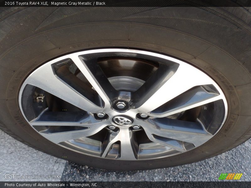 Magnetic Gray Metallic / Black 2016 Toyota RAV4 XLE