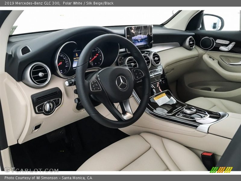 Polar White / Silk Beige/Black 2019 Mercedes-Benz GLC 300